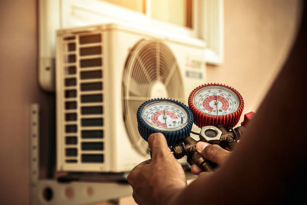 Professional Hvac technician working in Casstown, OH